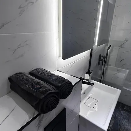Belle's Luxe 아파트 발치크