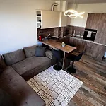 Belle's Luxe Apartamento Balchik